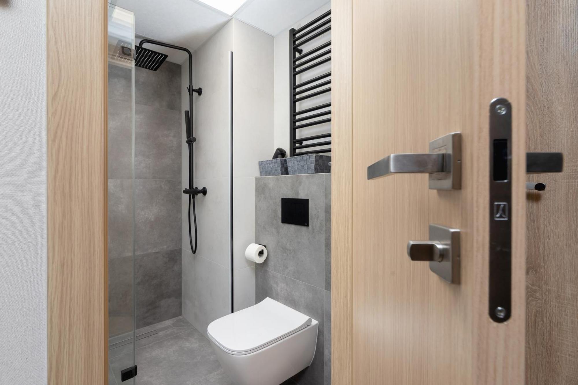 Modern Studios With Air Conditioning In Downtown Krakow By Noclegi Renters Экстерьер фото
